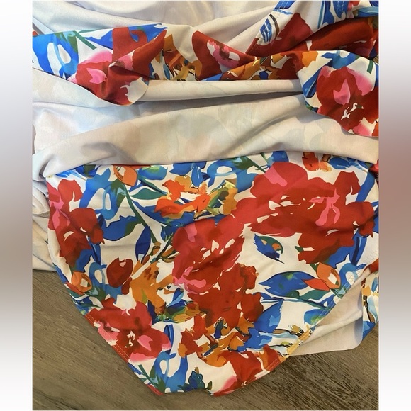 Woman's Floral Swim Dress Bathing Suit Flutter Sleeve  Pull On Tummy Control M - Picture 11 of 15